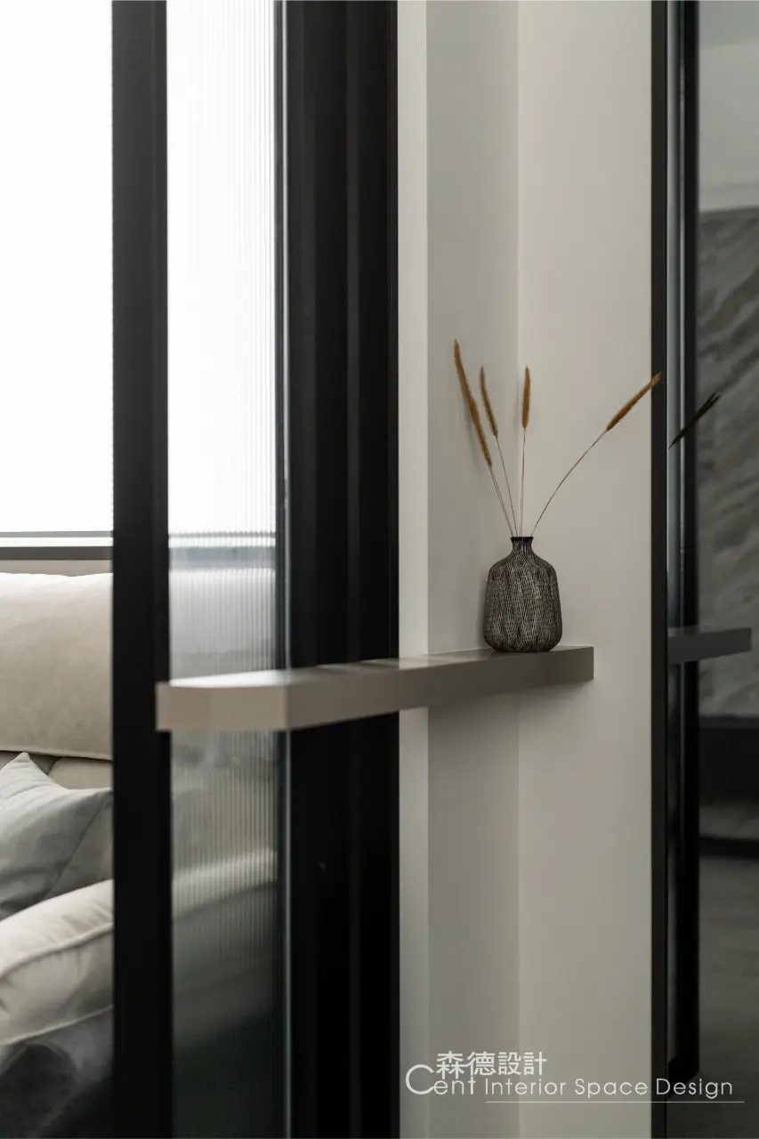 老屋翻新x現代灰階親子宅《灰歸》