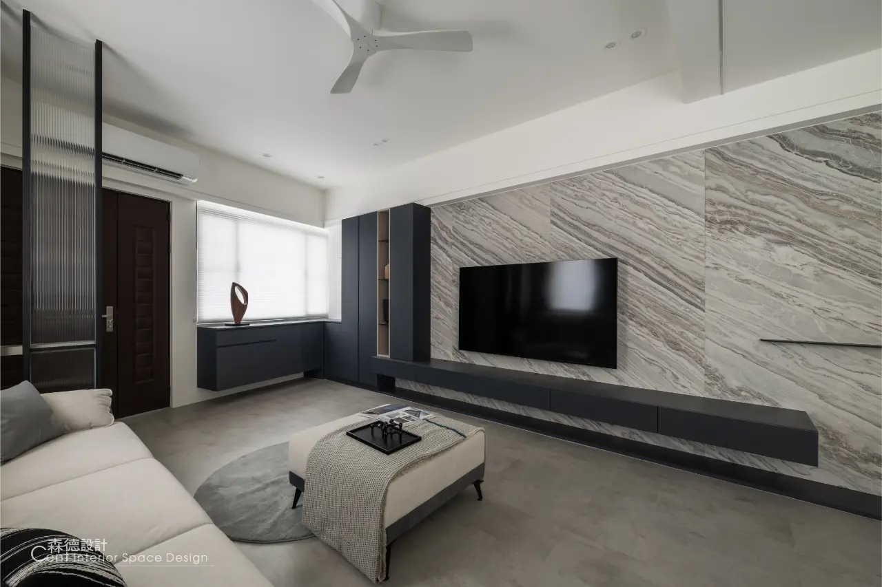 老屋翻新x現代灰階親子宅《灰歸》