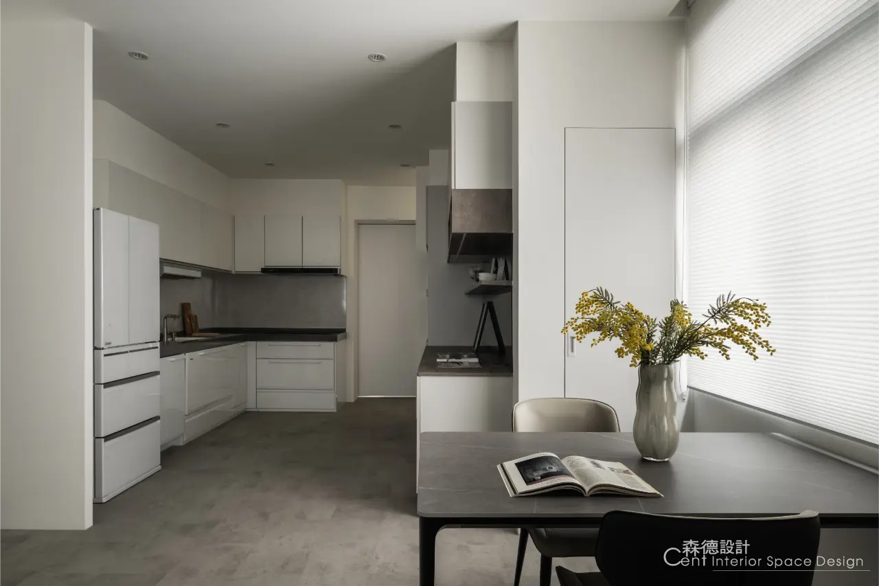 老屋翻新x現代灰階親子宅《灰歸》