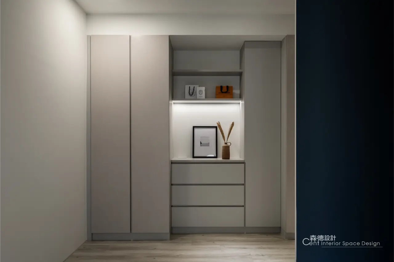 老屋翻新x現代灰階親子宅《灰歸》