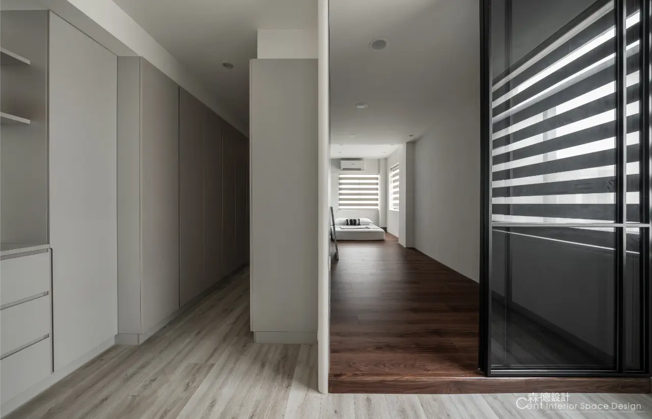 老屋翻新x現代灰階親子宅《灰歸》