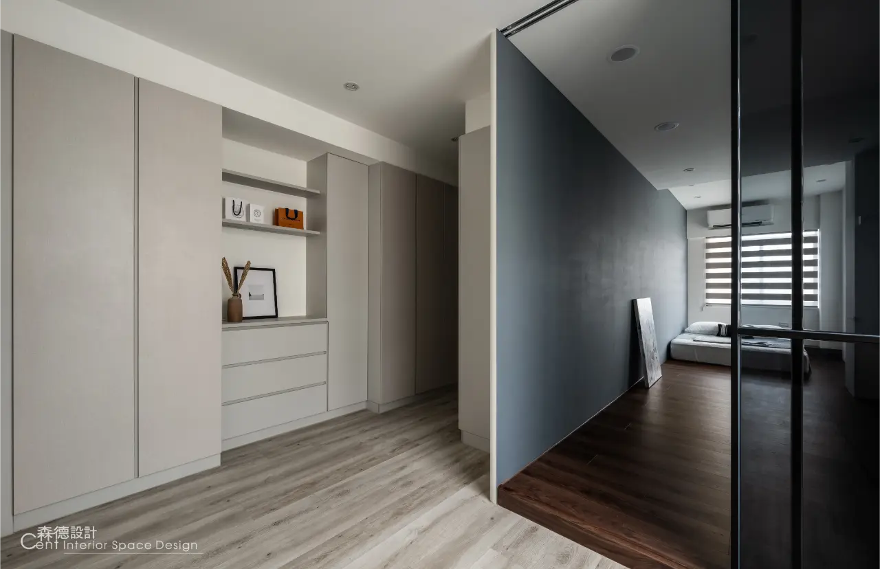 老屋翻新x現代灰階親子宅《灰歸》