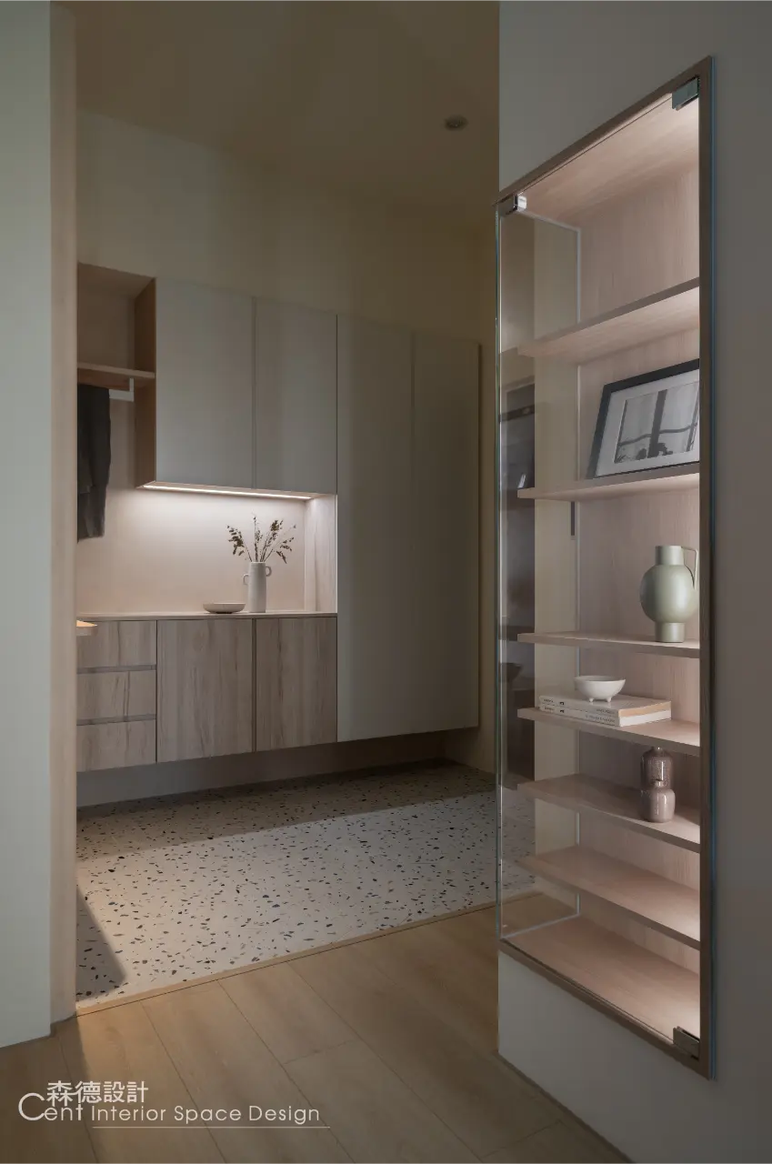 頂樓閣樓設計x一家四口生活宅《層光・閣序》