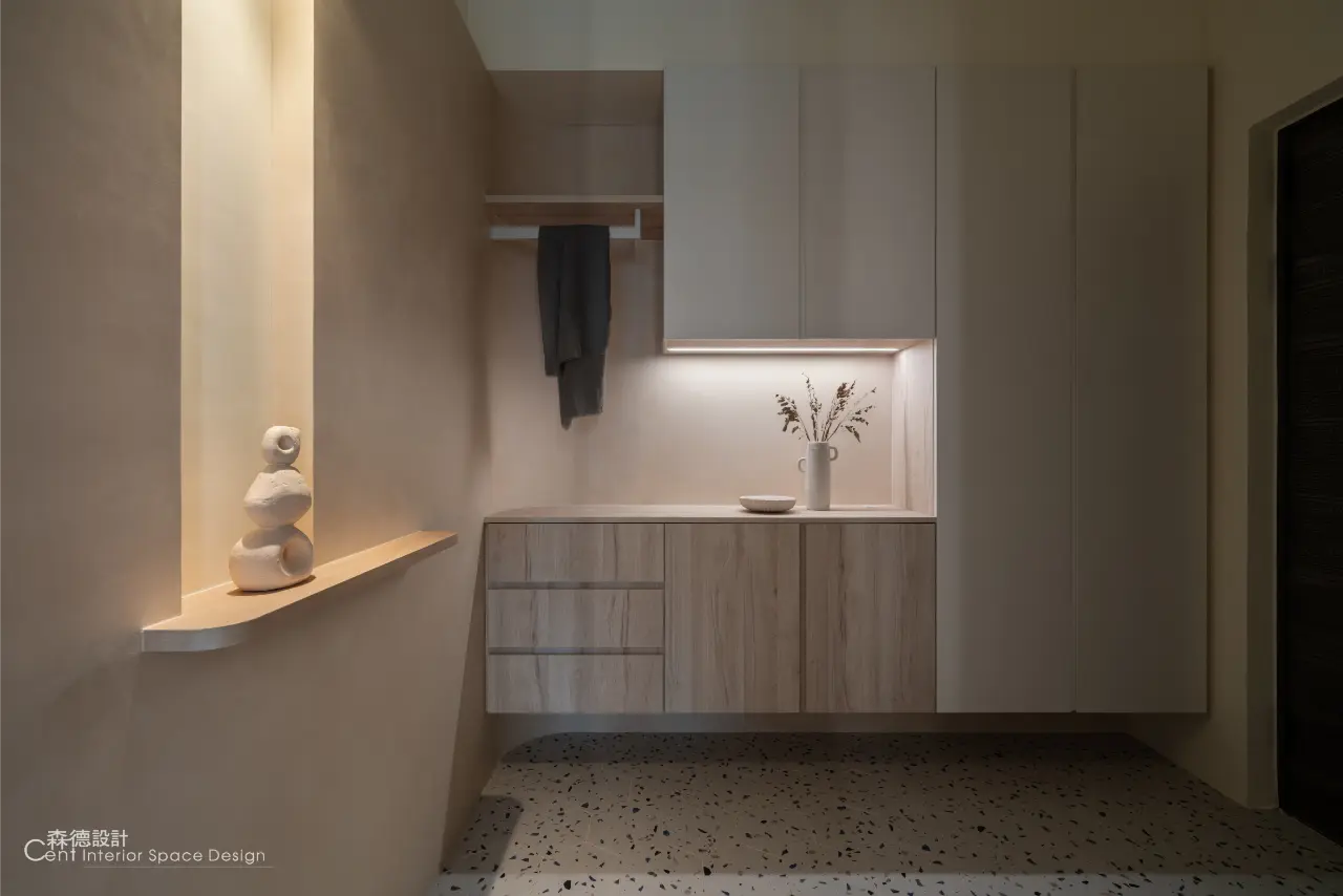 頂樓閣樓設計x一家四口生活宅《層光・閣序》