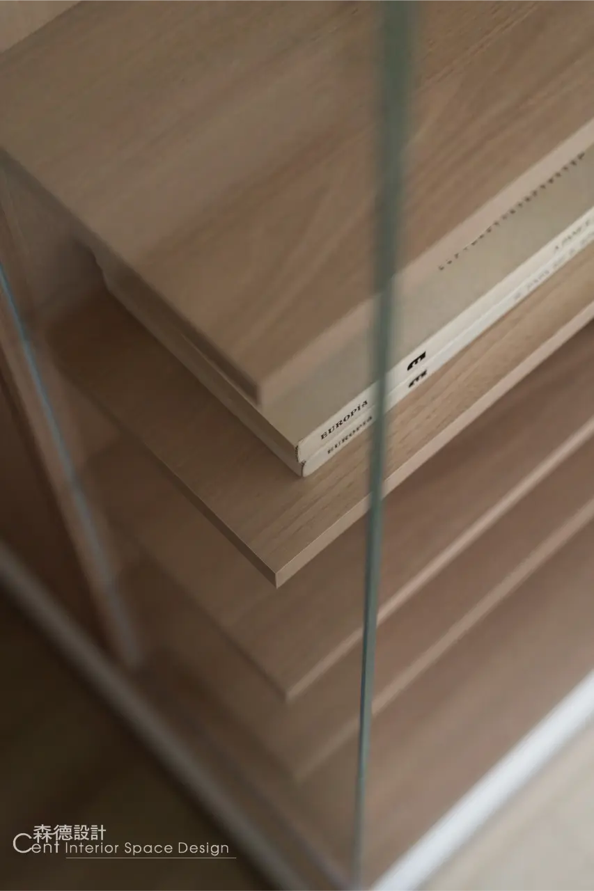 頂樓閣樓設計x一家四口生活宅《層光・閣序》