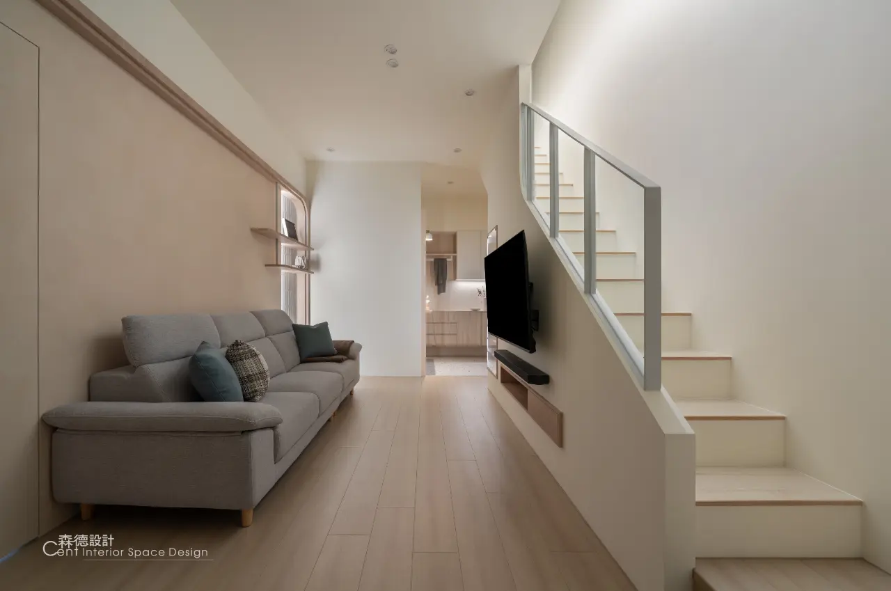 頂樓閣樓設計x一家四口生活宅《層光・閣序》