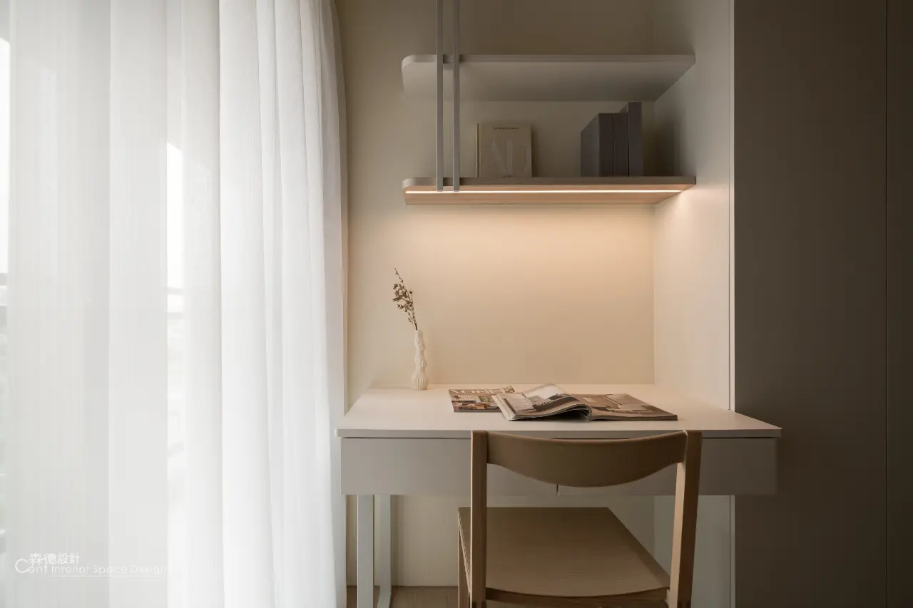 頂樓閣樓設計x一家四口生活宅《層光・閣序》