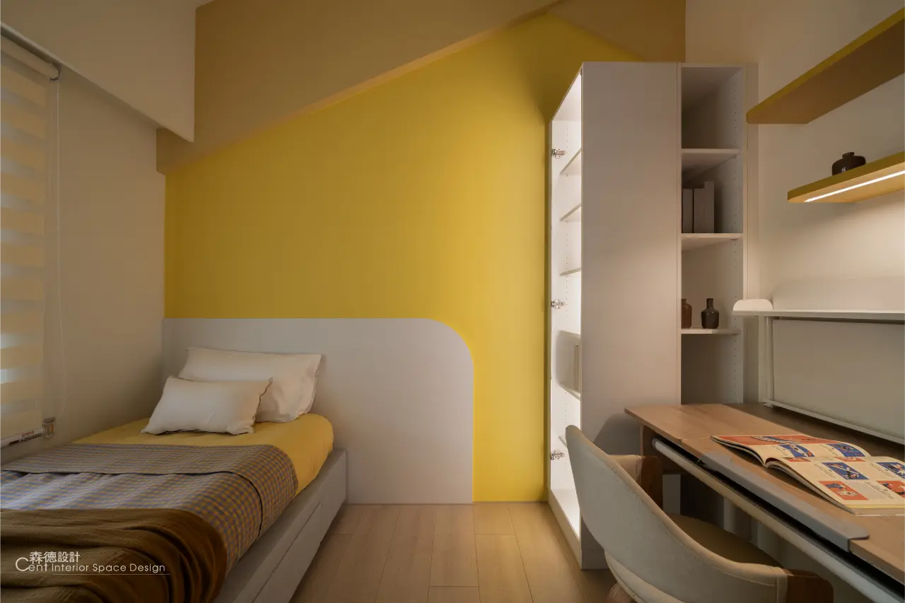 頂樓閣樓設計x一家四口生活宅《層光・閣序》