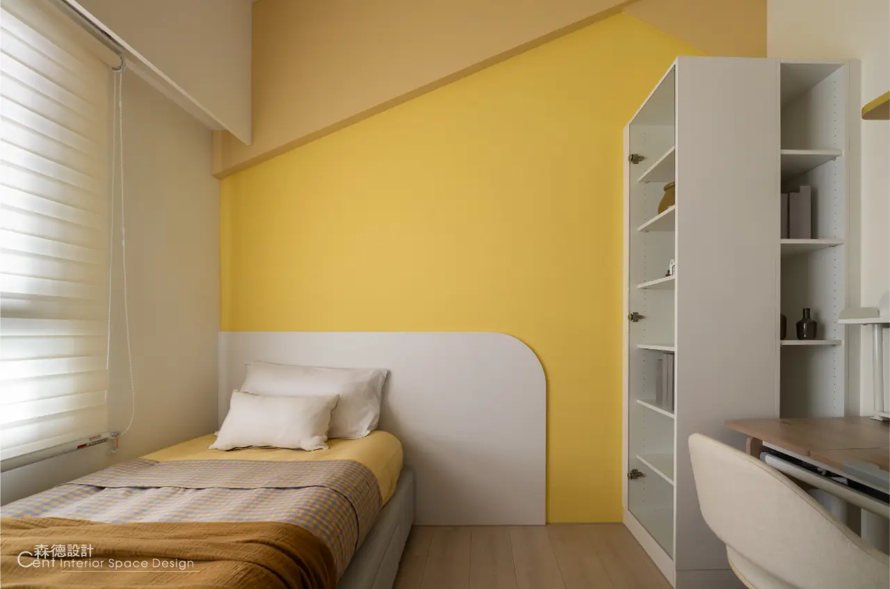 頂樓閣樓設計x一家四口生活宅《層光・閣序》