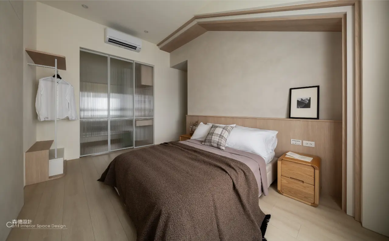 頂樓閣樓設計x一家四口生活宅《層光・閣序》