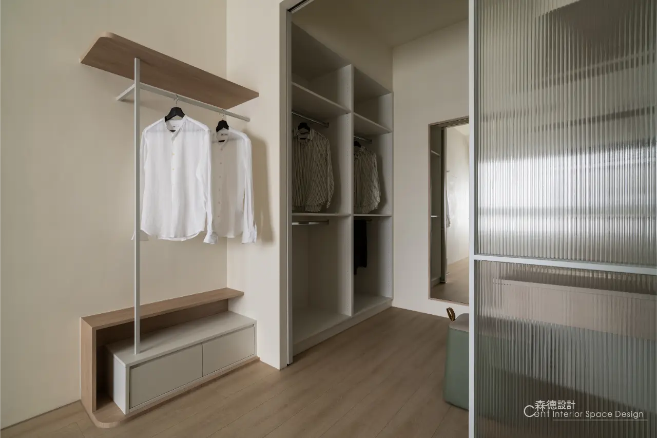 頂樓閣樓設計x一家四口生活宅《層光・閣序》