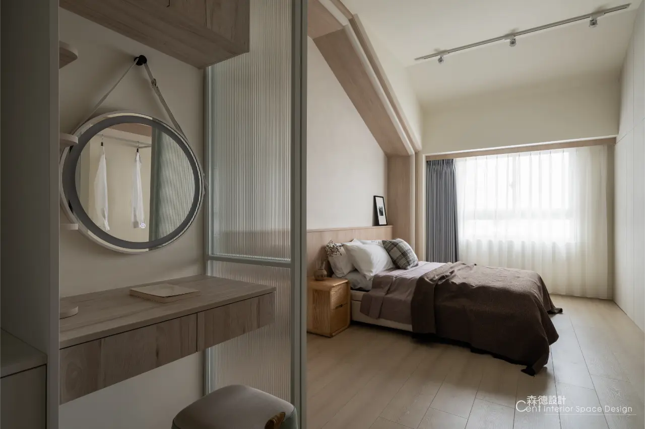 頂樓閣樓設計x一家四口生活宅《層光・閣序》