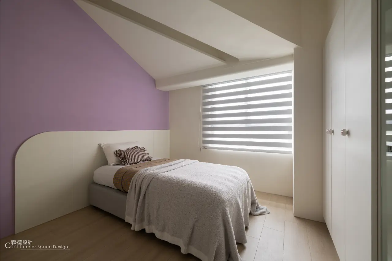 頂樓閣樓設計x一家四口生活宅《層光・閣序》